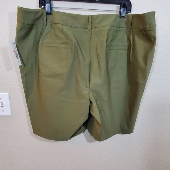 NEW Directions curvy khaki green shorts plus Size 18W New!!! - Picture 4 of 7